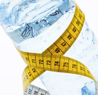 kako izgubiti težo z vodo